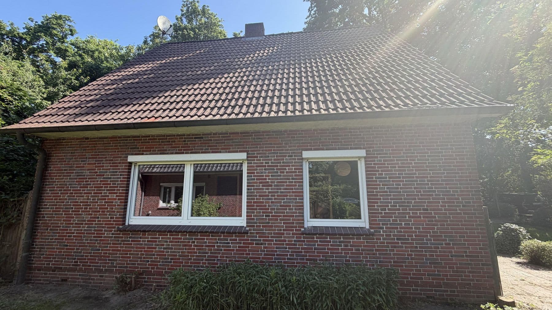 Predaj domu 94 m², pozemek 1.100 m², Roffhausener Landstraße 11c, Schortens, Dolné Sasko Predaj domu 94 m², pozemek 1.100 m², Roffhausener Landstraße 11c, Schortens, Dolné Sasko