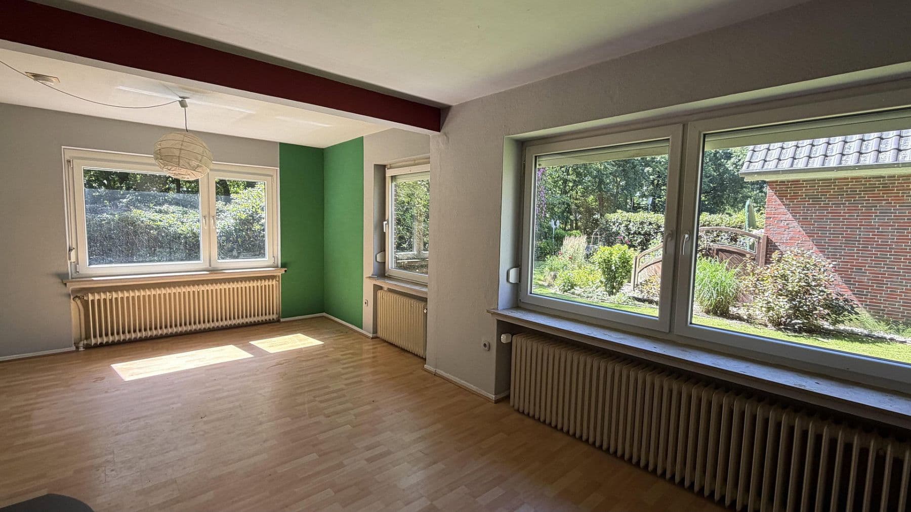 Predaj domu 94 m², pozemek 1.100 m², Roffhausener Landstraße 11c, Schortens, Dolné Sasko Predaj domu 94 m², pozemek 1.100 m², Roffhausener Landstraße 11c, Schortens, Dolné Sasko