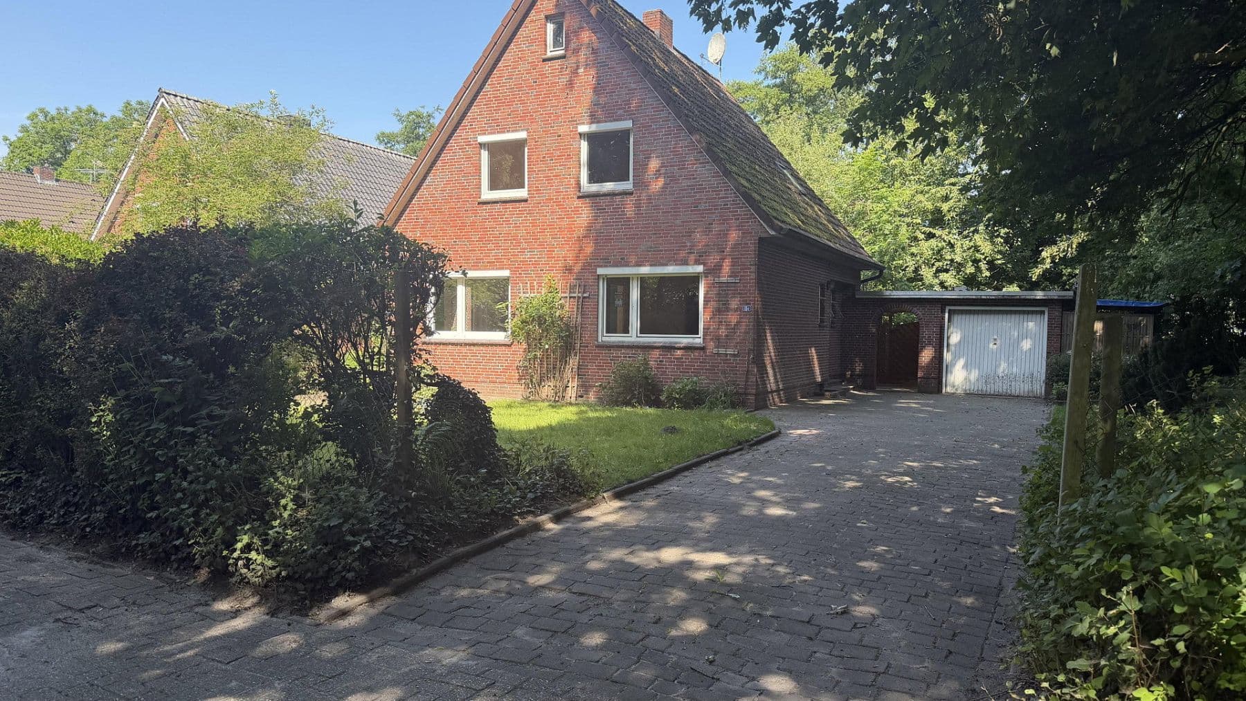 Predaj domu 94 m², pozemek 1.100 m², Roffhausener Landstraße 11c, Schortens, Dolné Sasko Predaj domu 94 m², pozemek 1.100 m², Roffhausener Landstraße 11c, Schortens, Dolné Sasko