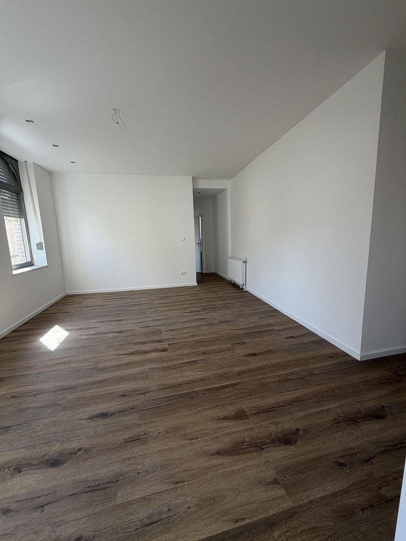 Prenájom bytu 5-izbový 135 m², Kämmererstr 32, Speyer, Porýnie-Falcko Prenájom bytu 5-izbový 135 m², Kämmererstr 32, Speyer, Porýnie-Falcko