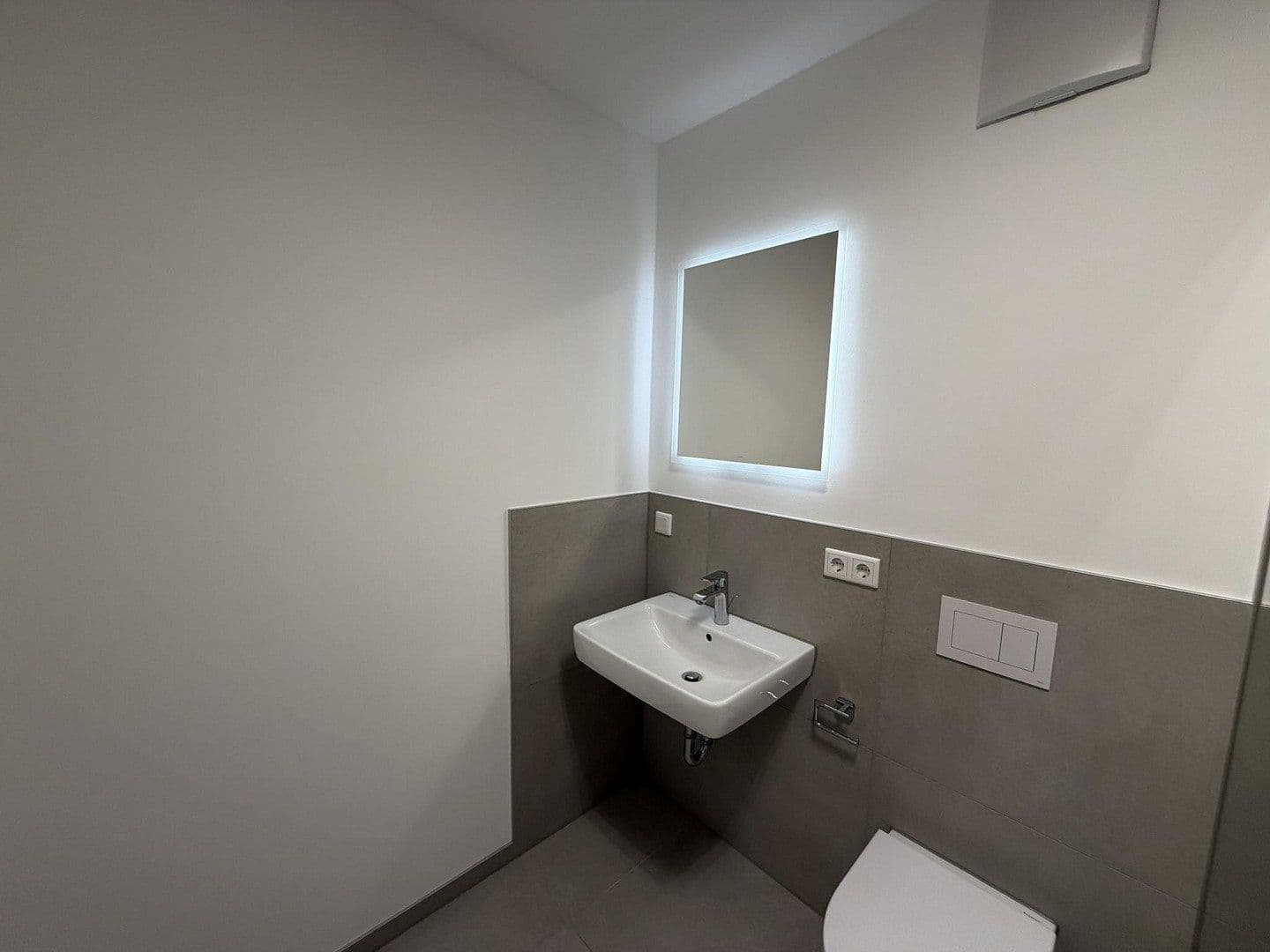 Predaj bytu 2-izbový 55 m², Am Quirinusbrunnen 10, Bonn, Severné Porýnie - Westfálsko Predaj bytu 2-izbový 55 m², Am Quirinusbrunnen 10, Bonn, Severné Porýnie - Westfálsko