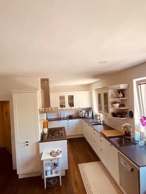 Predaj domu 576 m², pozemek 1.332 m², Hinterzarten, Bádensko-Wurttembersko Predaj domu 576 m², pozemek 1.332 m², Hinterzarten, Bádensko-Wurttembersko