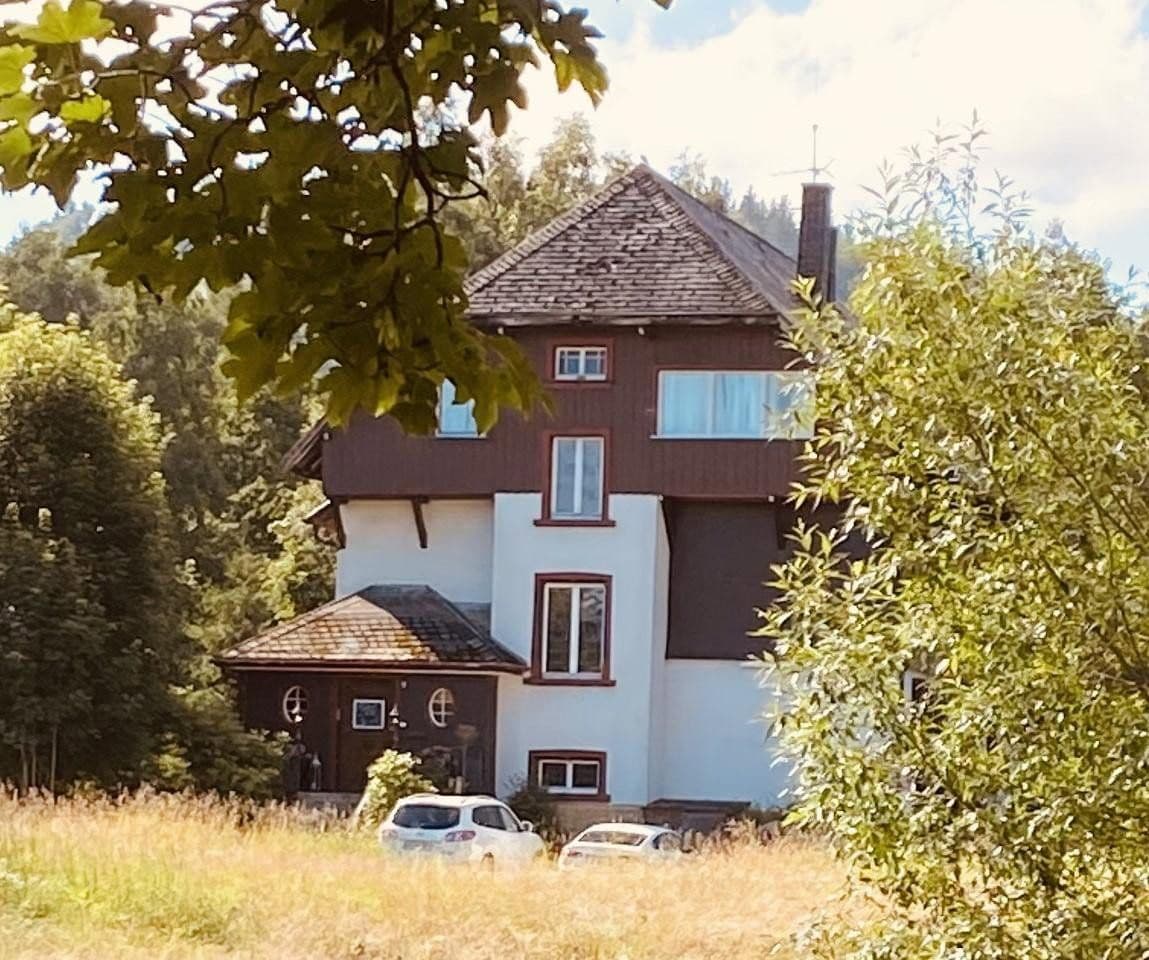 Predaj domu 576 m², pozemek 1.332 m², Hinterzarten, Bádensko-Wurttembersko Predaj domu 576 m², pozemek 1.332 m², Hinterzarten, Bádensko-Wurttembersko