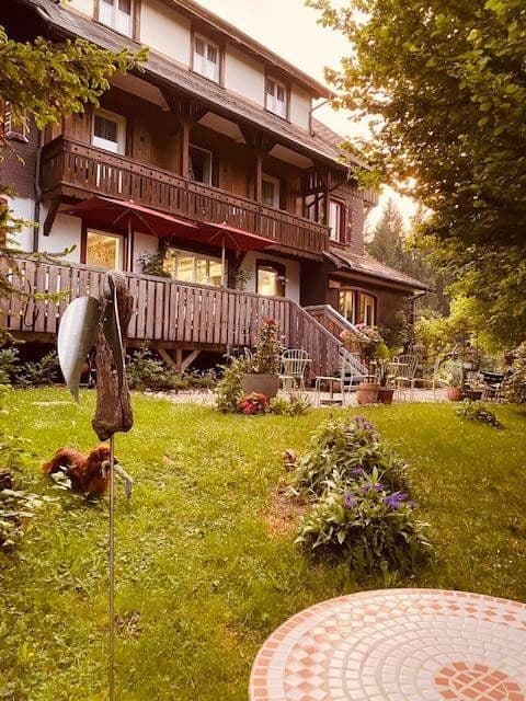 Predaj domu 576 m², pozemek 1.332 m², Hinterzarten, Bádensko-Wurttembersko Predaj domu 576 m², pozemek 1.332 m², Hinterzarten, Bádensko-Wurttembersko
