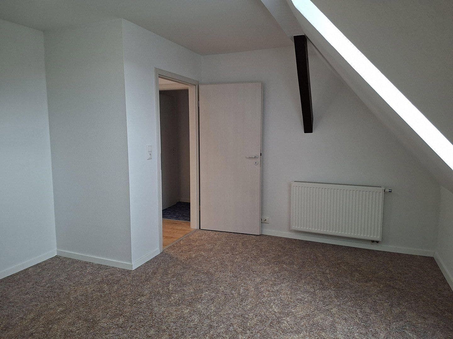 Predaj domu 216 m², pozemek 1.195 m², Neubauerngasse 1, Blumenholz, Meklenbursko-Predpomoransko Predaj domu 216 m², pozemek 1.195 m², Neubauerngasse 1, Blumenholz, Meklenbursko-Predpomoransko