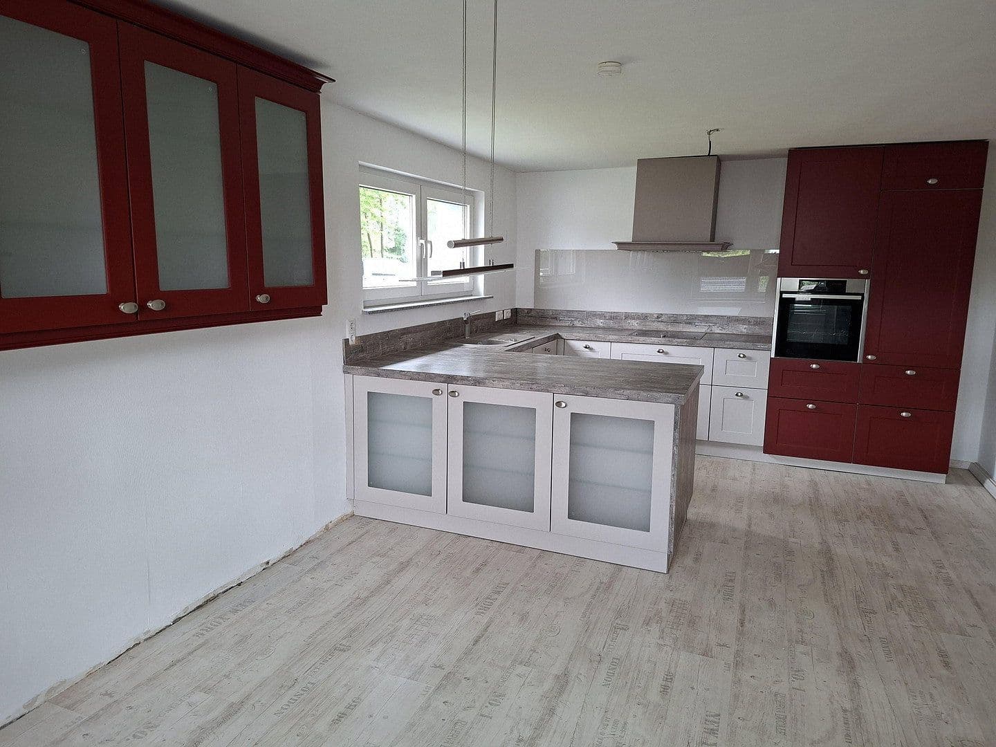 Predaj domu 216 m², pozemek 1.195 m², Neubauerngasse 1, Blumenholz, Meklenbursko-Predpomoransko Predaj domu 216 m², pozemek 1.195 m², Neubauerngasse 1, Blumenholz, Meklenbursko-Predpomoransko