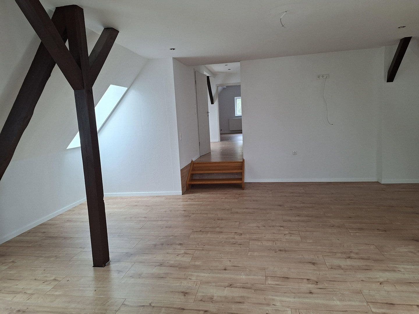 Predaj domu 216 m², pozemek 1.195 m², Neubauerngasse 1, Blumenholz, Meklenbursko-Predpomoransko Predaj domu 216 m², pozemek 1.195 m², Neubauerngasse 1, Blumenholz, Meklenbursko-Predpomoransko