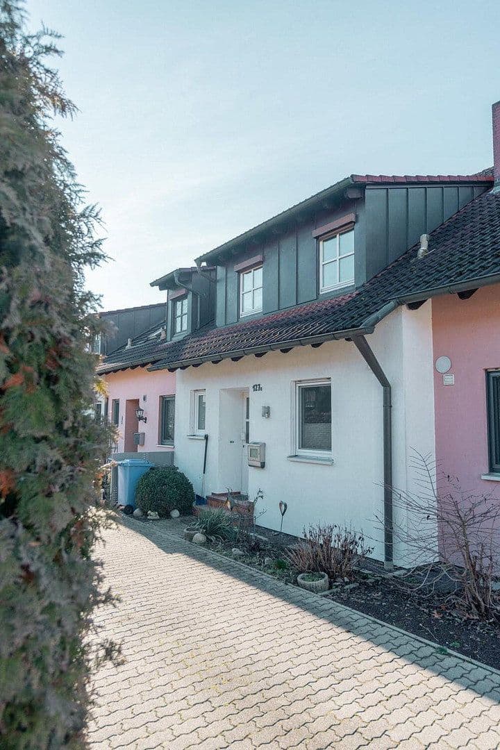 Prenájom domu 130 m², pozemek 151 m², Neumarkt in der Oberpfalz, Bavorsko Prenájom domu 130 m², pozemek 151 m², Neumarkt in der Oberpfalz, Bavorsko