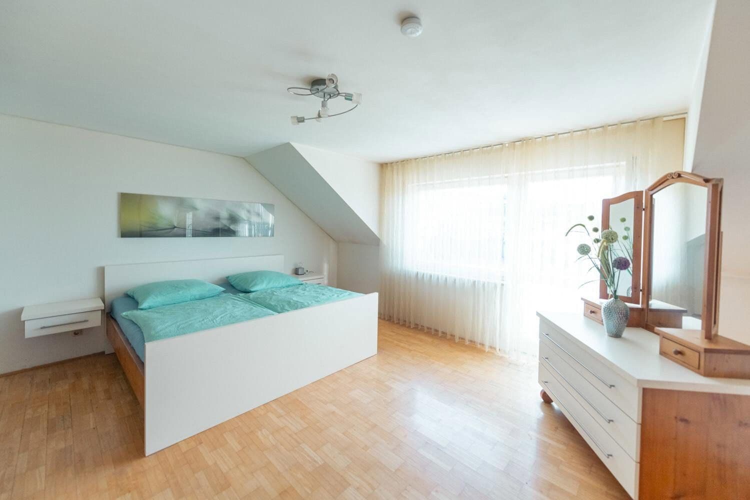 Prenájom domu 130 m², pozemek 151 m², Neumarkt in der Oberpfalz, Bavorsko Prenájom domu 130 m², pozemek 151 m², Neumarkt in der Oberpfalz, Bavorsko