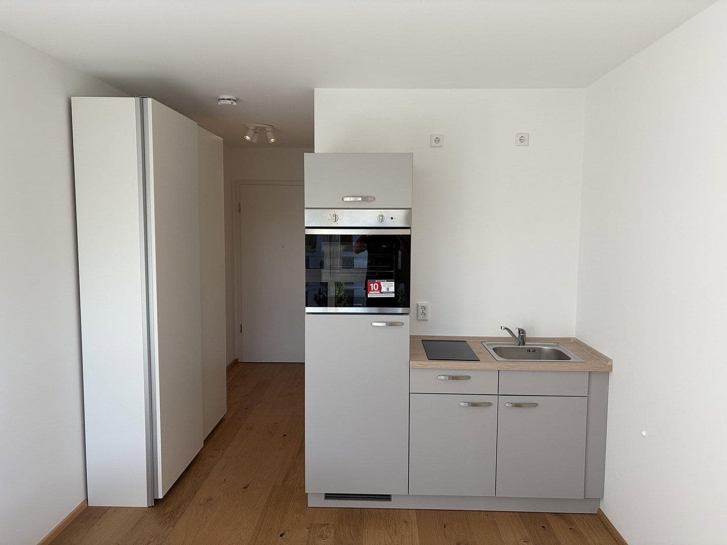 Prenájom bytu 1-izbový 20 m², Otto-Hahn-Straße 40, Regensburg, Bavorsko Prenájom bytu 1-izbový 20 m², Otto-Hahn-Straße 40, Regensburg, Bavorsko