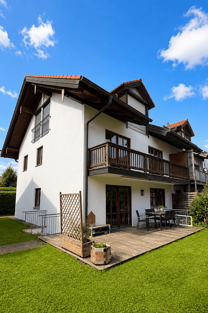 Predaj domu 226 m², pozemek 378 m², Hofolding, Bavorsko Predaj domu 226 m², pozemek 378 m², Hofolding, Bavorsko