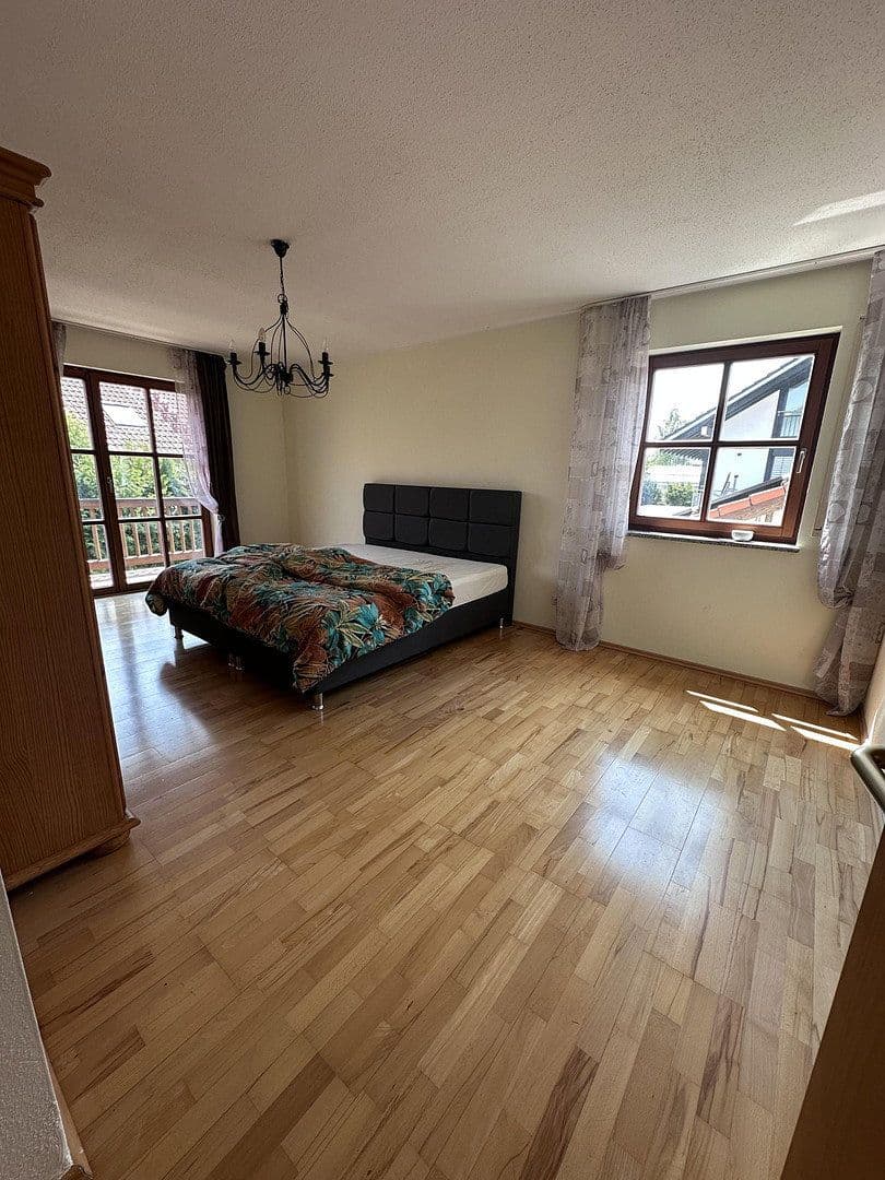 Predaj domu 226 m², pozemek 378 m², Hofolding, Bavorsko Predaj domu 226 m², pozemek 378 m², Hofolding, Bavorsko