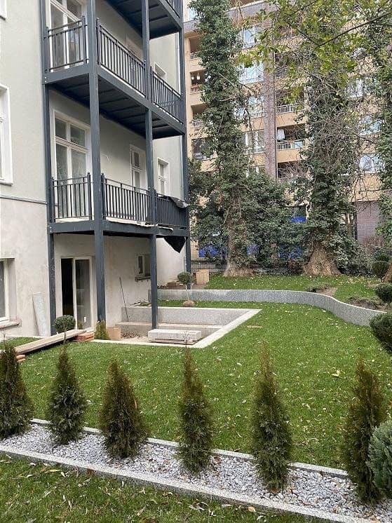 Prenájom bytu 3-izbový 86 m², Schloßstr. 69, Berlin, Berlín Prenájom bytu 3-izbový 86 m², Schloßstr. 69, Berlin, Berlín