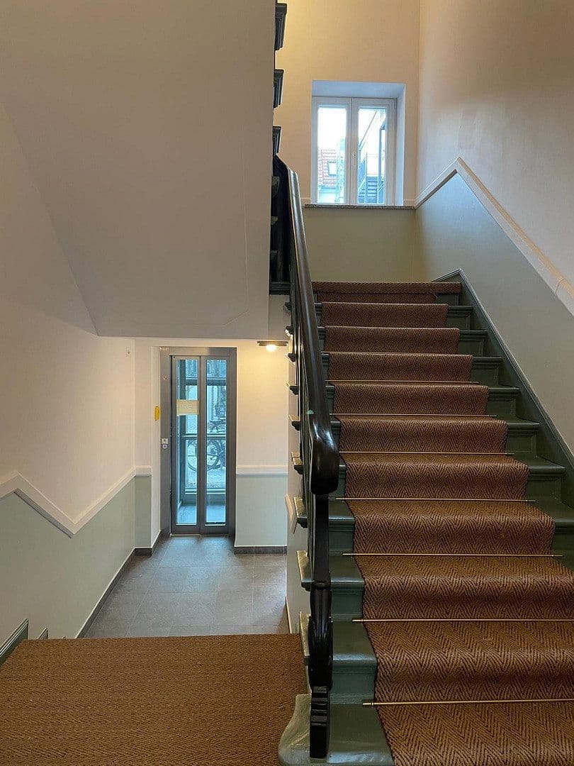 Prenájom bytu 3-izbový 86 m², Schloßstr. 69, Berlin, Berlín Prenájom bytu 3-izbový 86 m², Schloßstr. 69, Berlin, Berlín