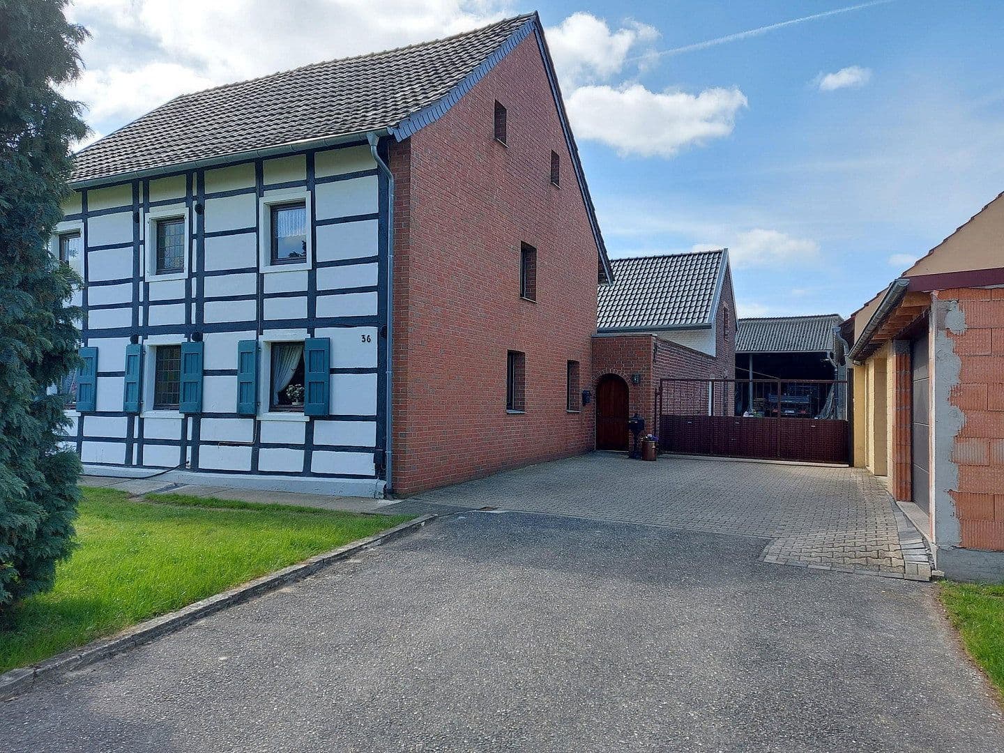 Predaj domu 190 m², pozemek 350 m², Mönchengladbach, Severné Porýnie - Westfálsko Predaj domu 190 m², pozemek 350 m², Mönchengladbach, Severné Porýnie - Westfálsko