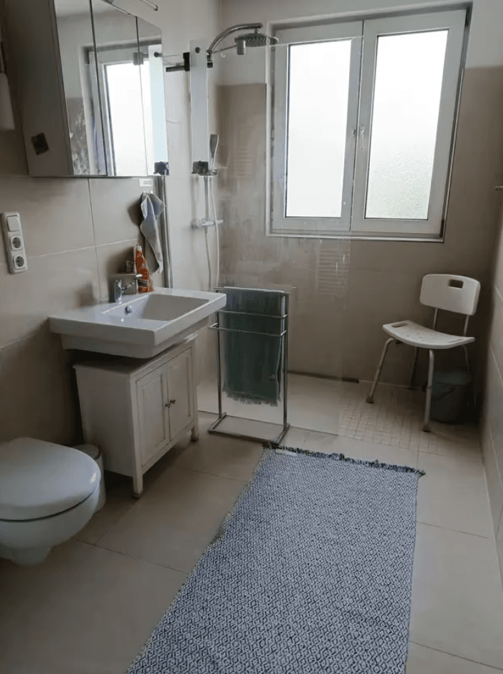 Prenájom bytu 4-izbový 106 m², Berlin, Berlín Prenájom bytu 4-izbový 106 m², Berlin, Berlín