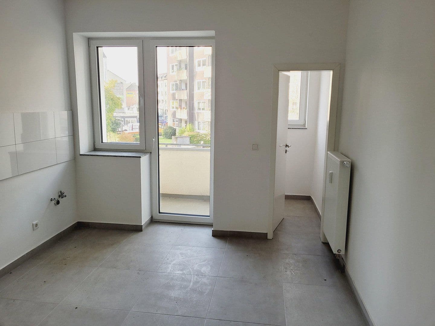 Prenájom bytu 3-izbový 106 m², Händelstr. 4, Duisburg, Severné Porýnie - Westfálsko Prenájom bytu 3-izbový 106 m², Händelstr. 4, Duisburg, Severné Porýnie - Westfálsko