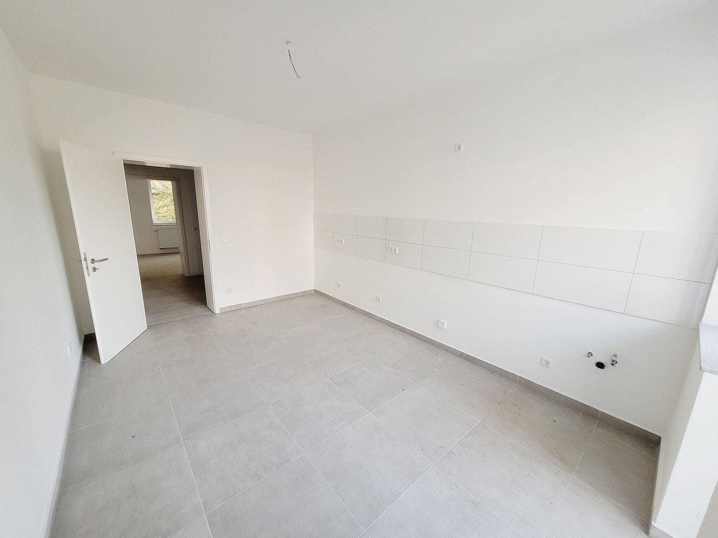 Prenájom bytu 3-izbový 106 m², Händelstr. 4, Duisburg, Severné Porýnie - Westfálsko Prenájom bytu 3-izbový 106 m², Händelstr. 4, Duisburg, Severné Porýnie - Westfálsko