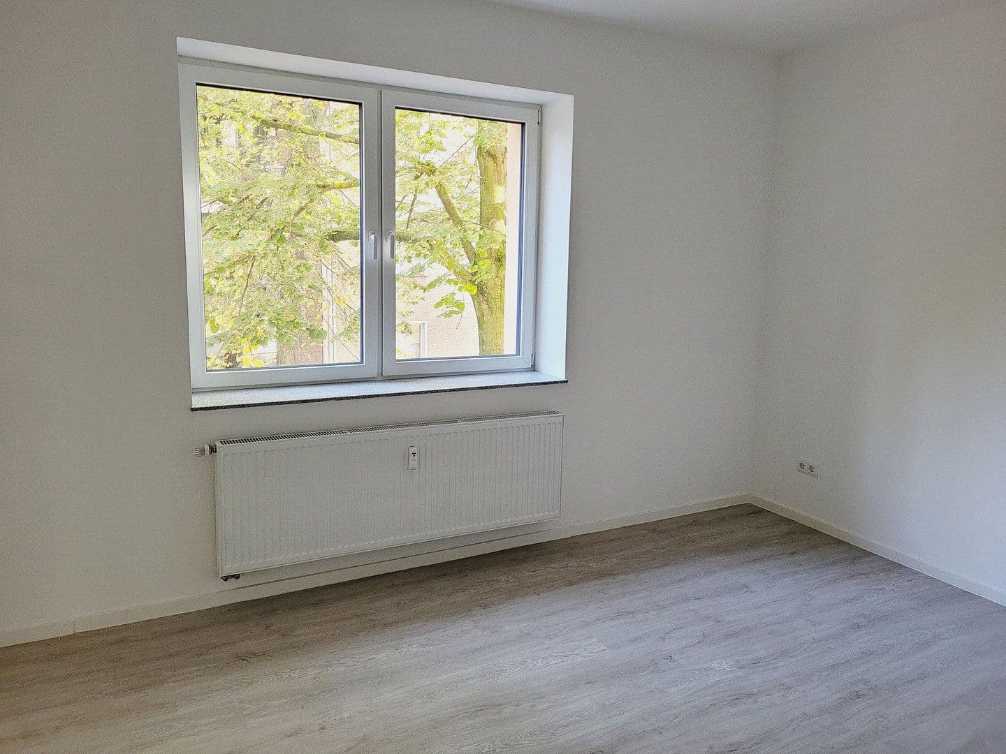 Prenájom bytu 3-izbový 106 m², Händelstr. 4, Duisburg, Severné Porýnie - Westfálsko Prenájom bytu 3-izbový 106 m², Händelstr. 4, Duisburg, Severné Porýnie - Westfálsko