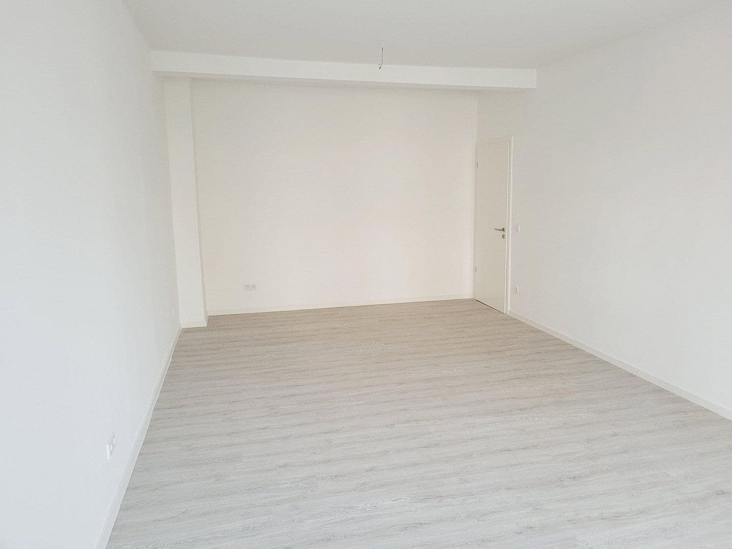 Prenájom bytu 3-izbový 106 m², Händelstr. 4, Duisburg, Severné Porýnie - Westfálsko Prenájom bytu 3-izbový 106 m², Händelstr. 4, Duisburg, Severné Porýnie - Westfálsko