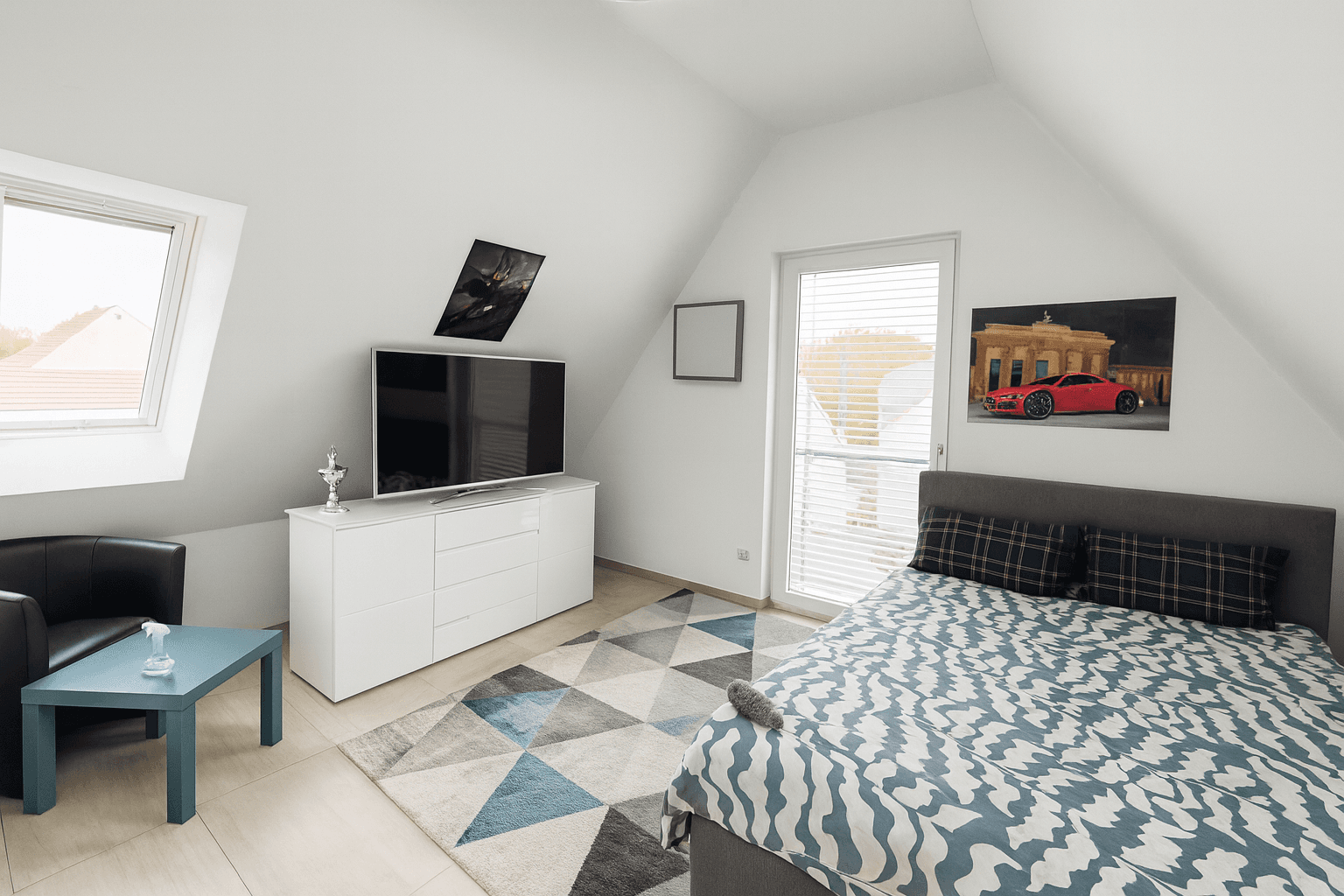 Prenájom bytu 4-izbový 138 m², Schwebheim, Bavorsko Prenájom bytu 4-izbový 138 m², Schwebheim, Bavorsko