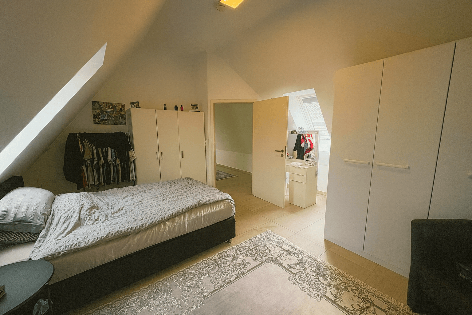 Prenájom bytu 4-izbový 138 m², Schwebheim, Bavorsko Prenájom bytu 4-izbový 138 m², Schwebheim, Bavorsko
