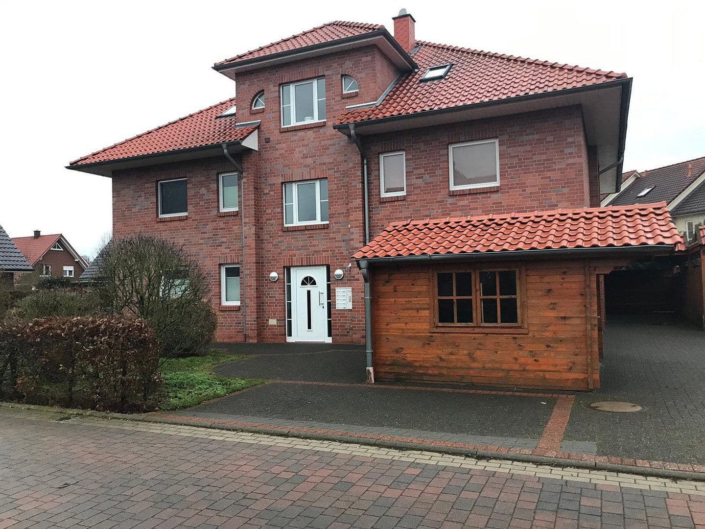 Prenájom bytu 3-izbový 96 m², Hatten, Dolné Sasko Prenájom bytu 3-izbový 96 m², Hatten, Dolné Sasko