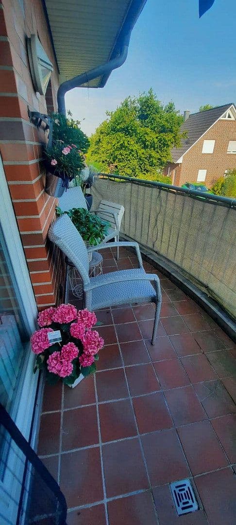 Prenájom bytu 3-izbový 96 m², Hatten, Dolné Sasko Prenájom bytu 3-izbový 96 m², Hatten, Dolné Sasko