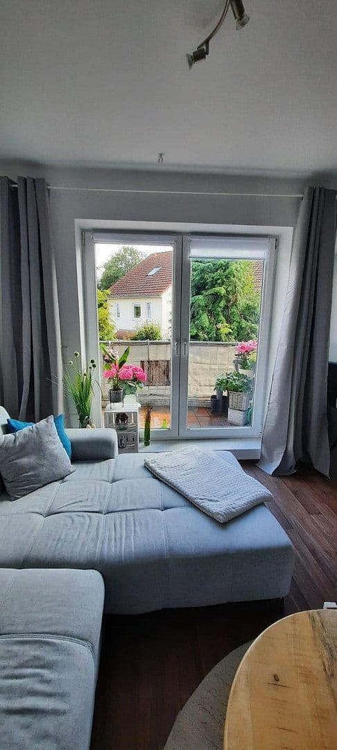 Prenájom bytu 3-izbový 96 m², Hatten, Dolné Sasko Prenájom bytu 3-izbový 96 m², Hatten, Dolné Sasko