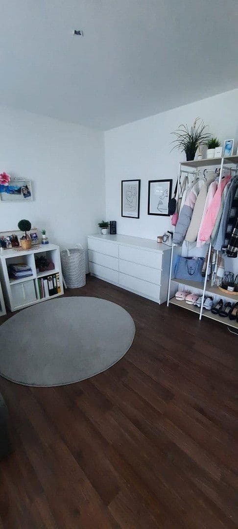 Prenájom bytu 3-izbový 96 m², Hatten, Dolné Sasko Prenájom bytu 3-izbový 96 m², Hatten, Dolné Sasko