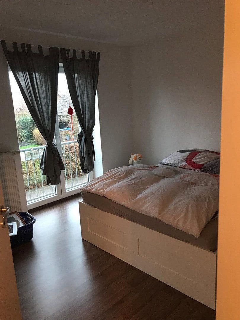 Prenájom bytu 3-izbový 96 m², Hatten, Dolné Sasko Prenájom bytu 3-izbový 96 m², Hatten, Dolné Sasko