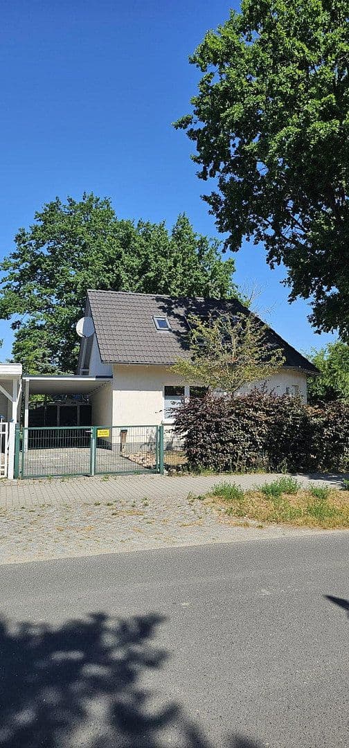 Predaj domu 130 m², pozemek 525 m², Puschkinstraße 19a, Königs Wusterhausen, Brandenbursko Predaj domu 130 m², pozemek 525 m², Puschkinstraße 19a, Königs Wusterhausen, Brandenbursko