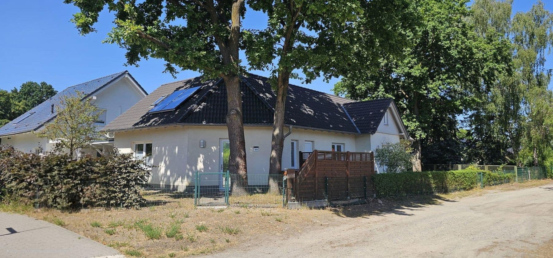 Predaj domu 130 m², pozemek 525 m², Puschkinstraße 19a, Königs Wusterhausen, Brandenbursko Predaj domu 130 m², pozemek 525 m², Puschkinstraße 19a, Königs Wusterhausen, Brandenbursko
