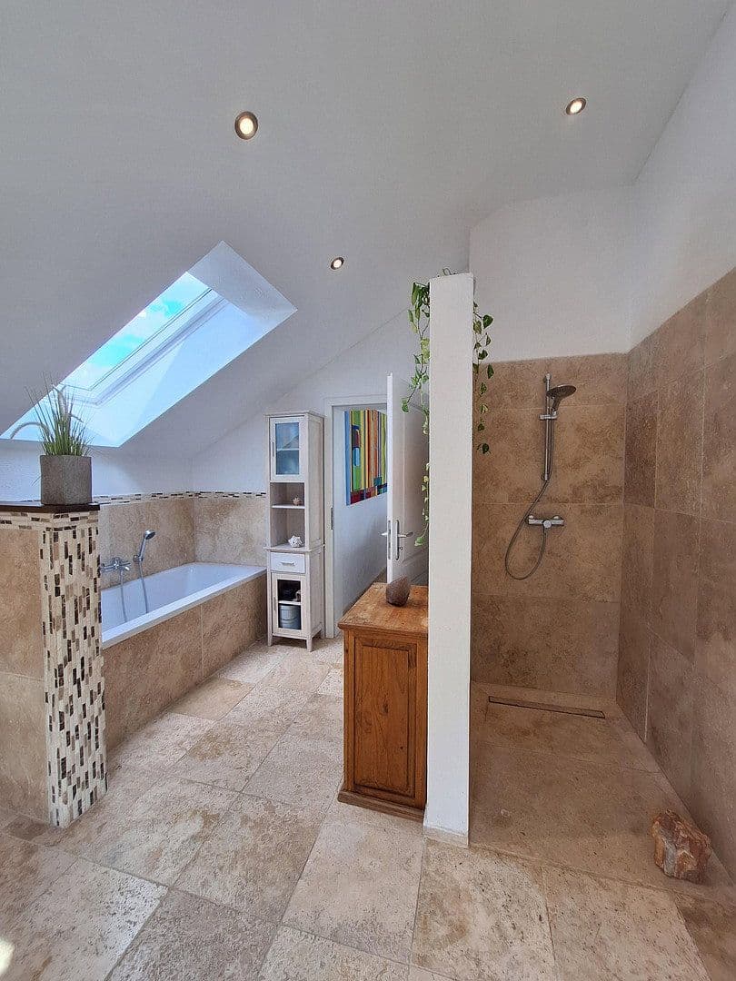 Predaj domu 180 m², pozemek 1.952 m², Gaggenau, Bádensko-Wurttembersko Predaj domu 180 m², pozemek 1.952 m², Gaggenau, Bádensko-Wurttembersko