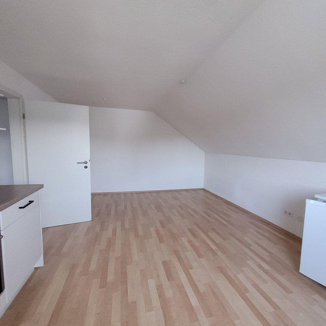 Prenájom bytu 1-izbový 43 m², Bergisch Gladbach, Severné Porýnie - Westfálsko Prenájom bytu 1-izbový 43 m², Bergisch Gladbach, Severné Porýnie - Westfálsko