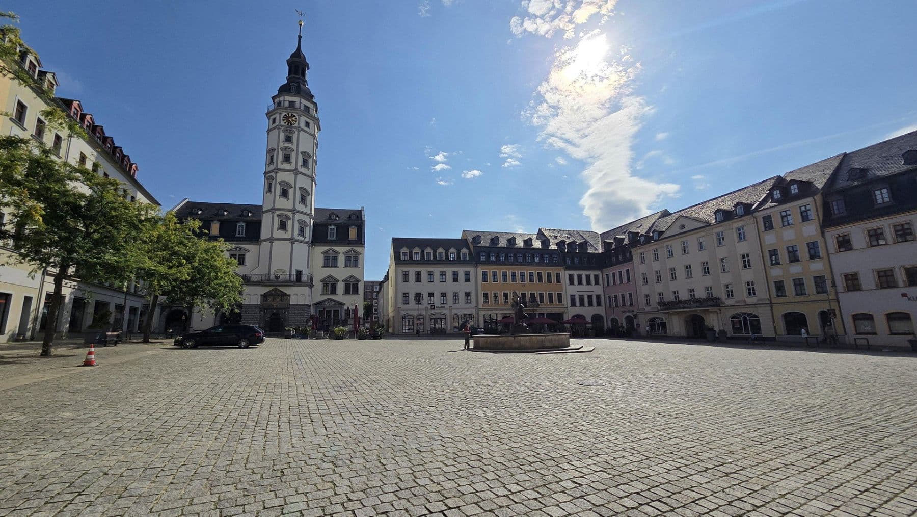 Prenájom bytu 3-izbový 108 m², Markt 11, Gera, Durínsko Prenájom bytu 3-izbový 108 m², Markt 11, Gera, Durínsko
