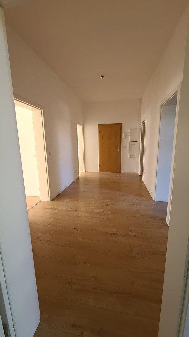 Prenájom bytu 3-izbový 108 m², Markt 11, Gera, Durínsko Prenájom bytu 3-izbový 108 m², Markt 11, Gera, Durínsko