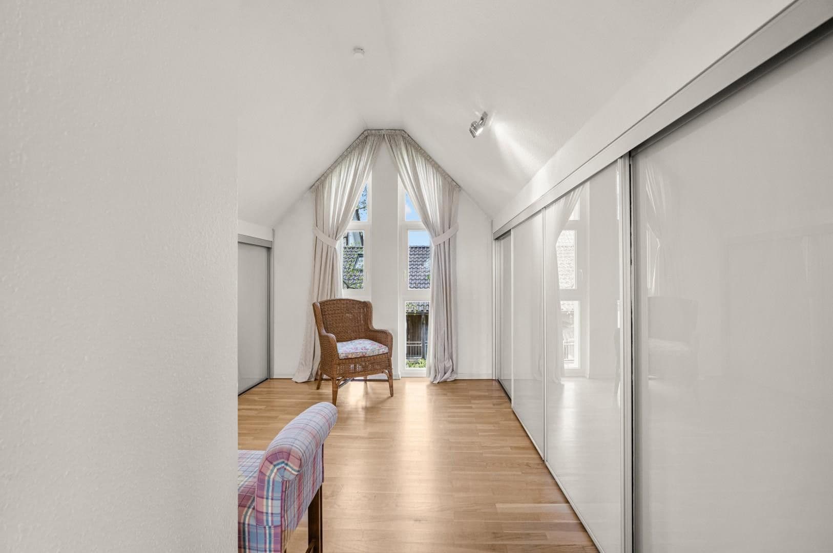 Predaj domu 170 m², pozemek 984 m², Hannover, Dolné Sasko Predaj domu 170 m², pozemek 984 m², Hannover, Dolné Sasko