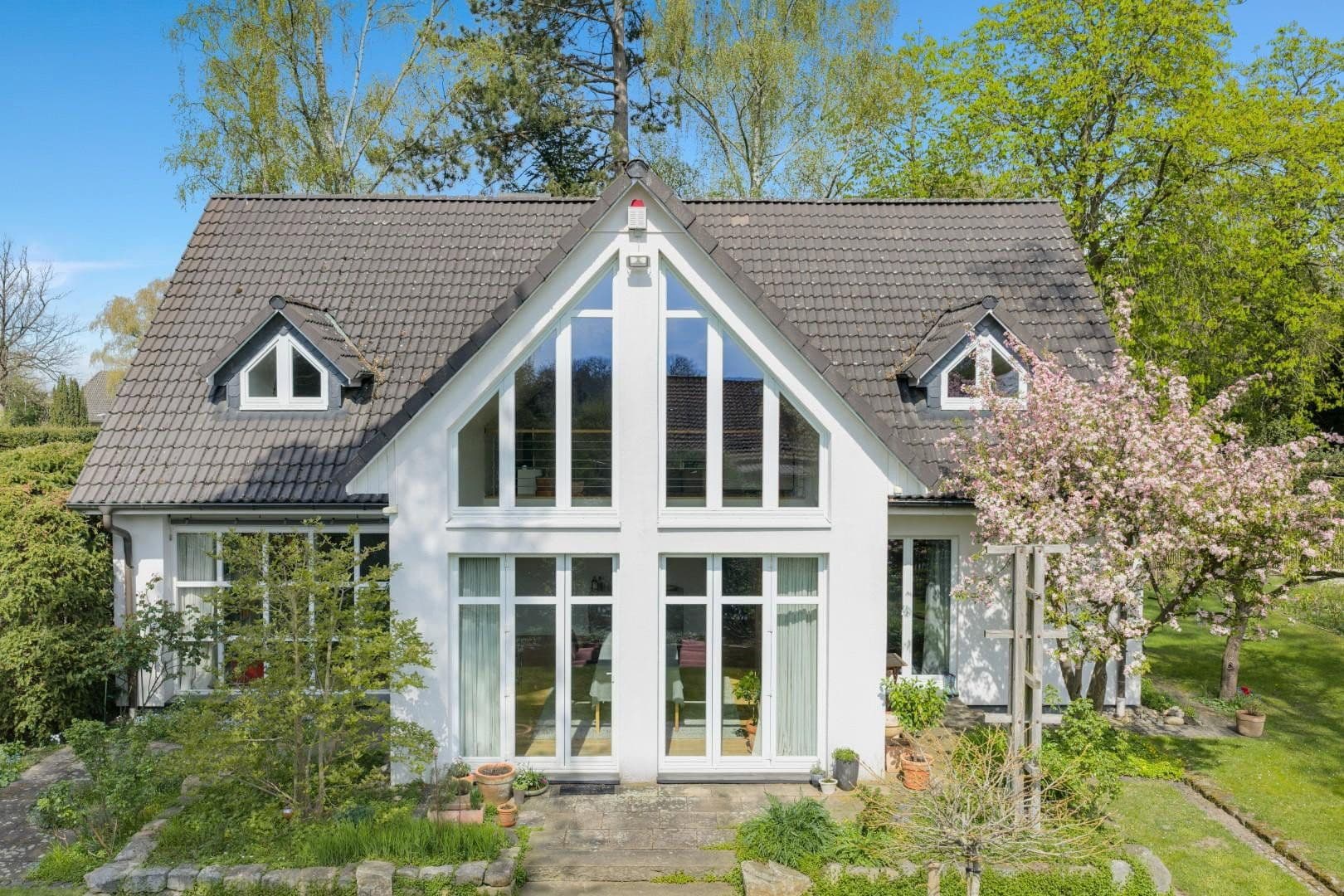 Predaj domu 170 m², pozemek 984 m², Hannover, Dolné Sasko Predaj domu 170 m², pozemek 984 m², Hannover, Dolné Sasko