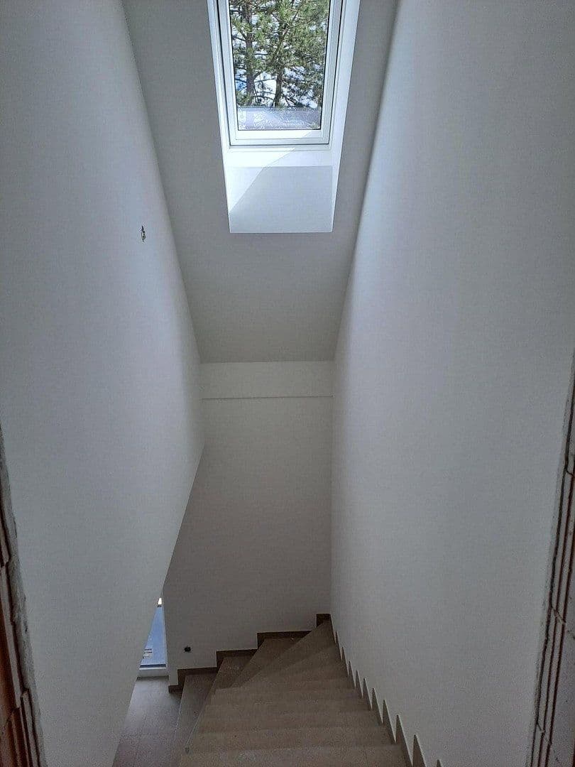 Prenájom bytu 2-izbový 60 m², München, Bavorsko Prenájom bytu 2-izbový 60 m², München, Bavorsko