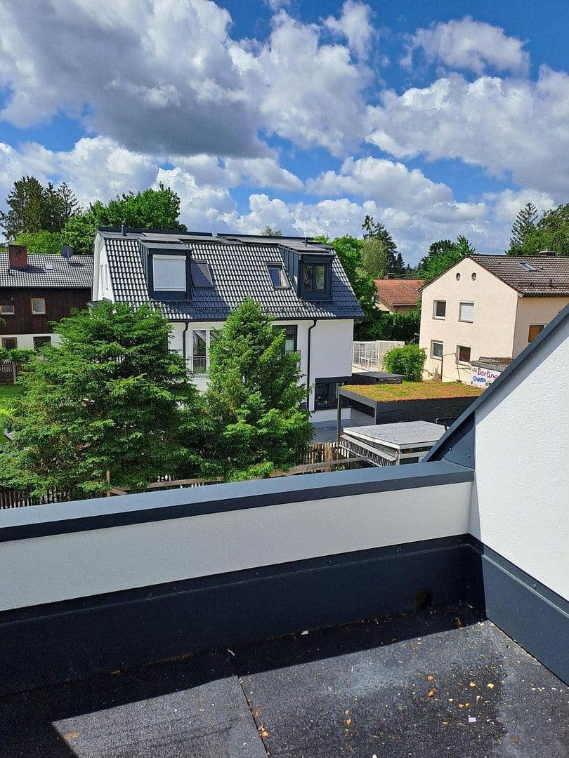 Prenájom bytu 2-izbový 60 m², München, Bavorsko Prenájom bytu 2-izbový 60 m², München, Bavorsko