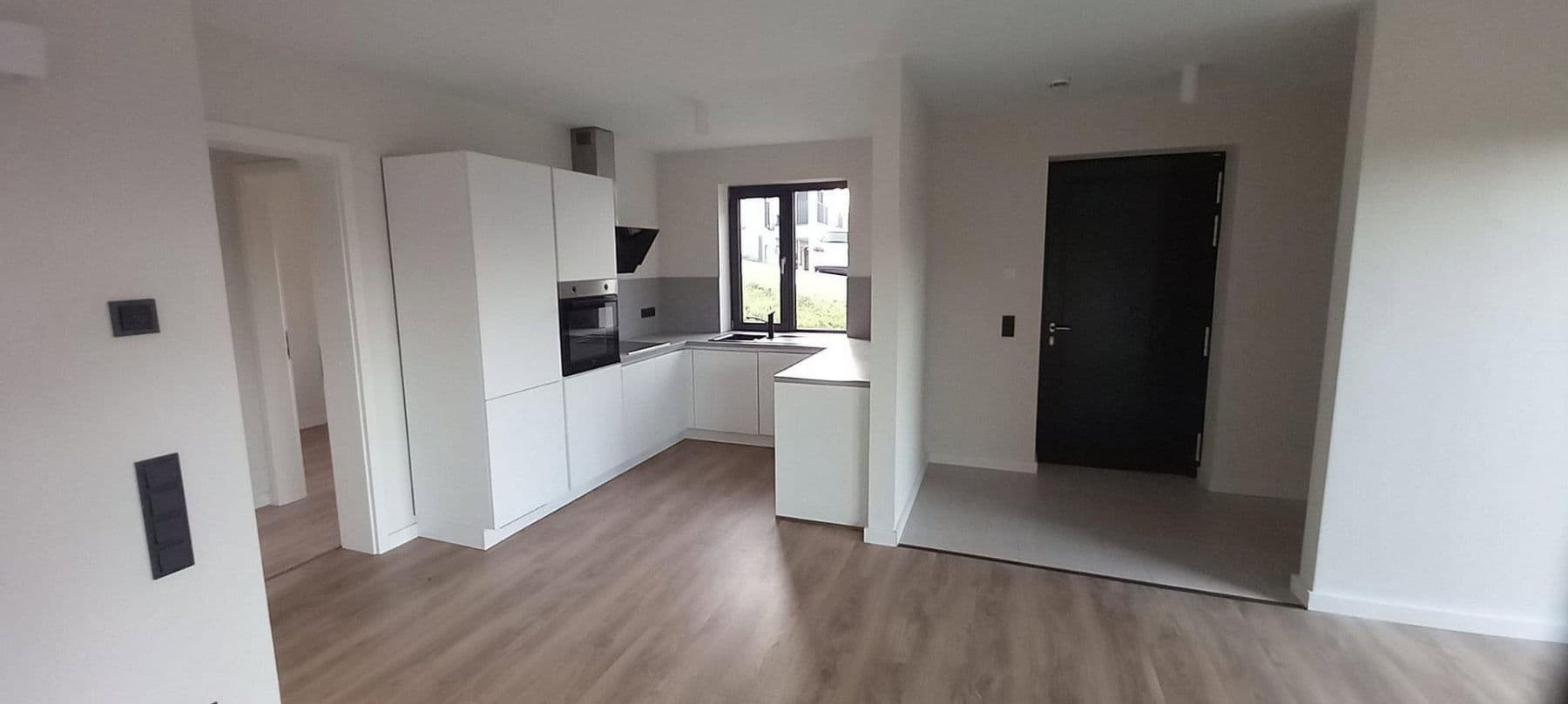 Prenájom bytu 2-izbový 74 m², Windeck, Severné Porýnie - Westfálsko Prenájom bytu 2-izbový 74 m², Windeck, Severné Porýnie - Westfálsko