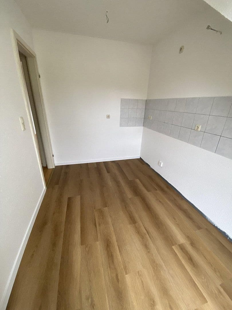 Prenájom bytu 2-izbový 40 m², Altenburger Straße 7, Schmölln, Durínsko Prenájom bytu 2-izbový 40 m², Altenburger Straße 7, Schmölln, Durínsko