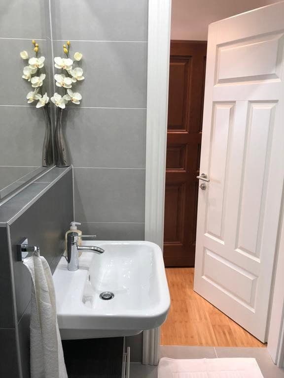Prenájom bytu 1-izbový 32 m², Leipzig, Sasko Prenájom bytu 1-izbový 32 m², Leipzig, Sasko