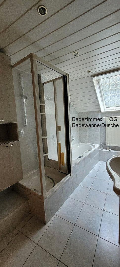 Predaj domu 230 m², pozemek 140 m², Eibelstadt, Bavorsko Predaj domu 230 m², pozemek 140 m², Eibelstadt, Bavorsko