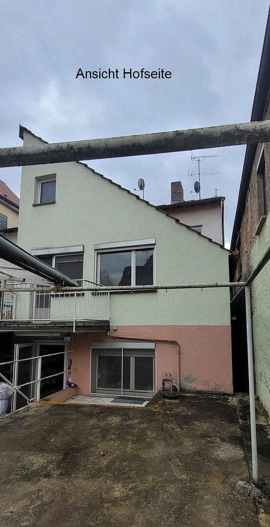 Predaj domu 230 m², pozemek 140 m², Eibelstadt, Bavorsko Predaj domu 230 m², pozemek 140 m², Eibelstadt, Bavorsko
