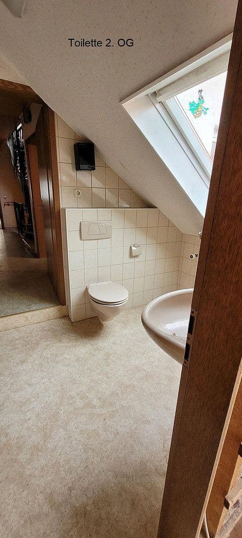 Predaj domu 230 m², pozemek 140 m², Eibelstadt, Bavorsko Predaj domu 230 m², pozemek 140 m², Eibelstadt, Bavorsko