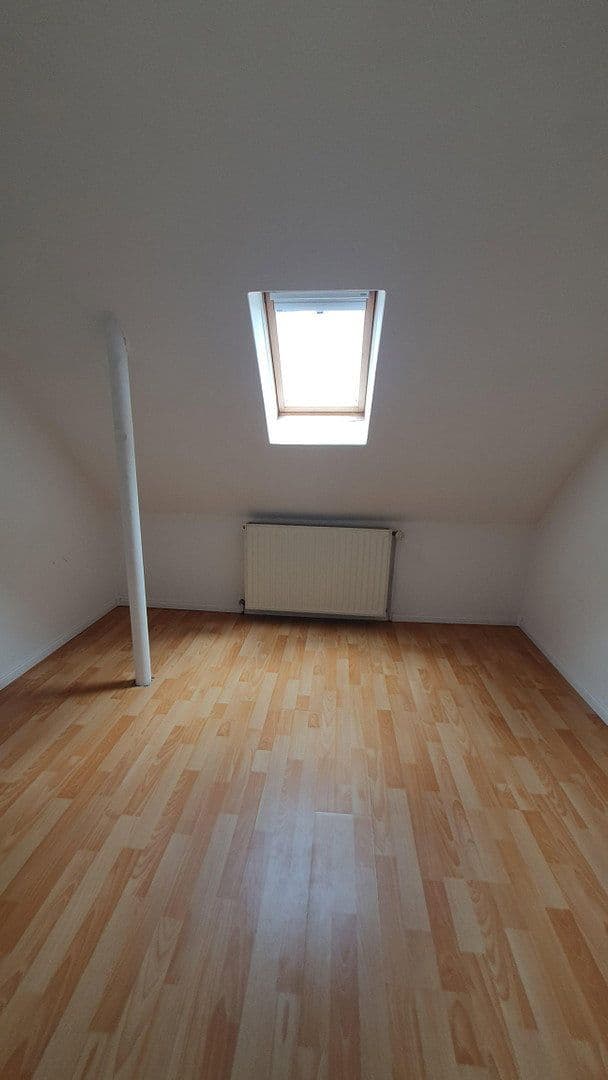 Prenájom bytu 2-izbový 69 m², Paulinenstr. 67, 88046 Friedrichshafen, Friedrichshafen, Bádensko-Wurttembersko Prenájom bytu 2-izbový 69 m², Paulinenstr. 67, 88046 Friedrichshafen, Friedrichshafen, Bádensko-Wurttembersko