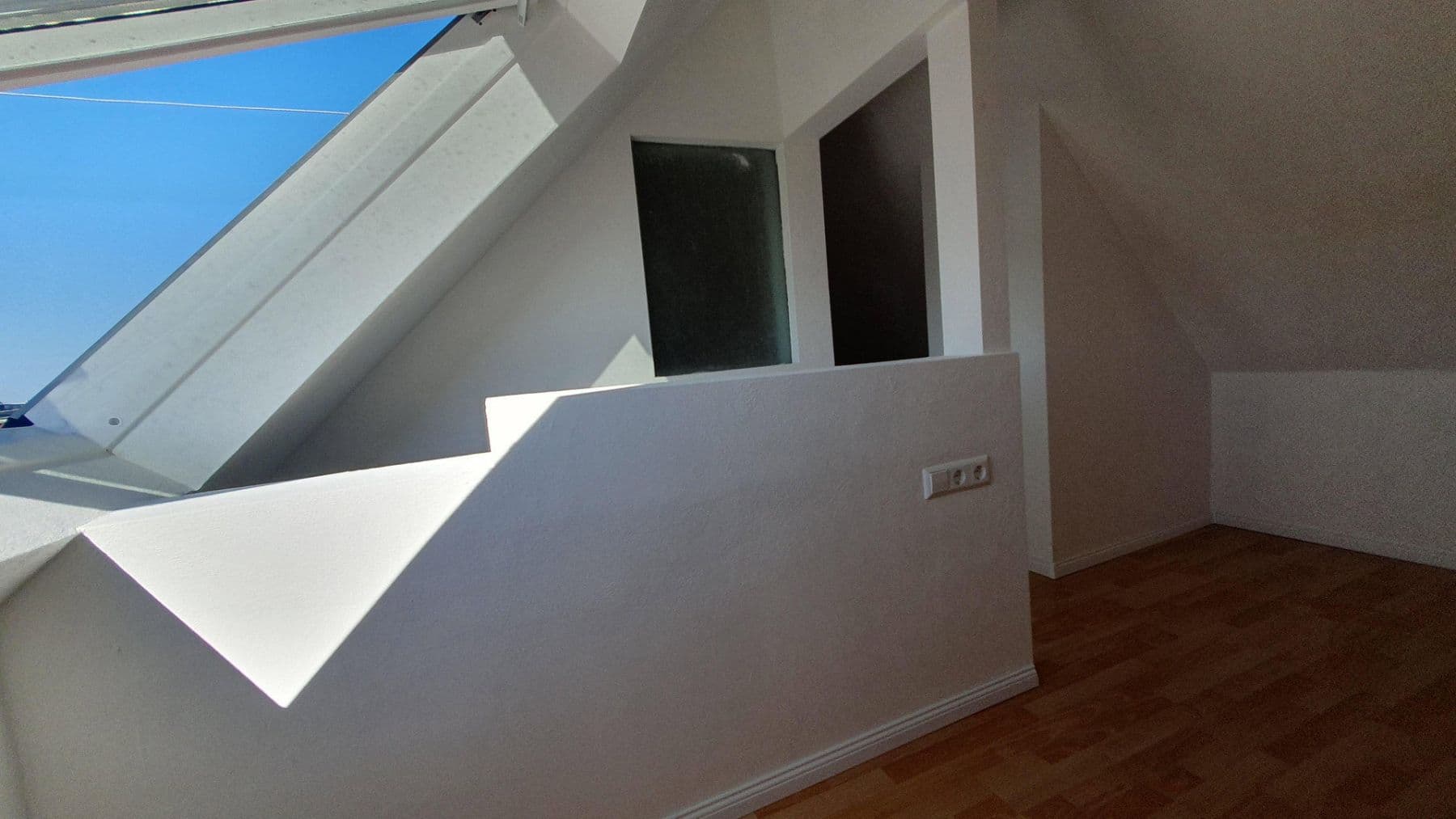 Prenájom bytu 2-izbový 69 m², Paulinenstr. 67, 88046 Friedrichshafen, Friedrichshafen, Bádensko-Wurttembersko Prenájom bytu 2-izbový 69 m², Paulinenstr. 67, 88046 Friedrichshafen, Friedrichshafen, Bádensko-Wurttembersko