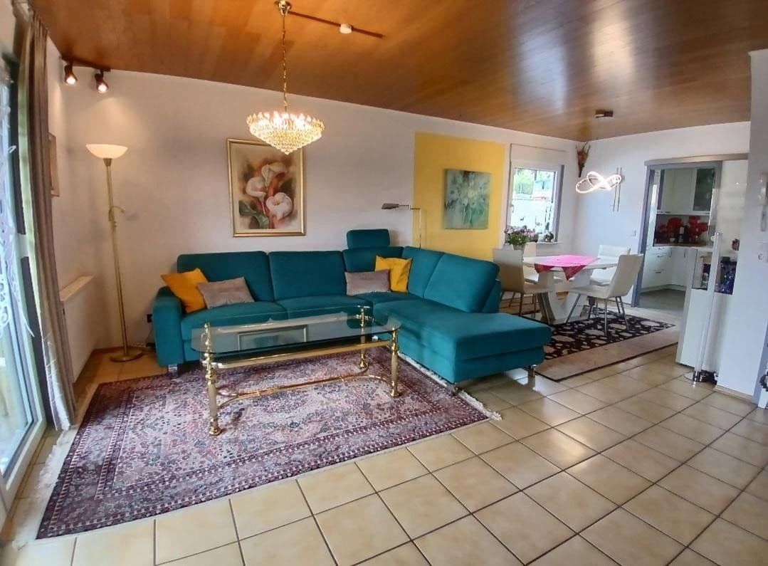 Predaj domu 180 m², pozemek 628 m², Gusenburg, Porýnie-Falcko Predaj domu 180 m², pozemek 628 m², Gusenburg, Porýnie-Falcko
